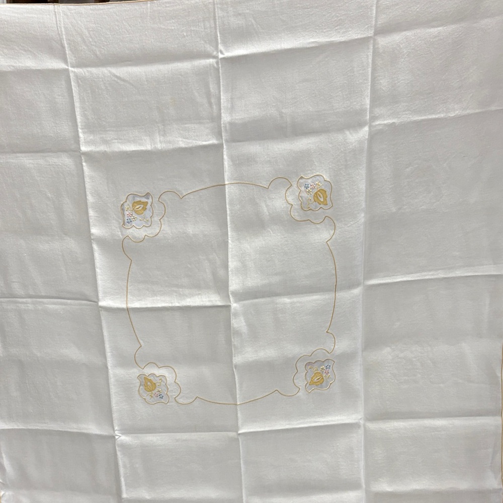 Embroidered Linen appliqued White Tablecloth
